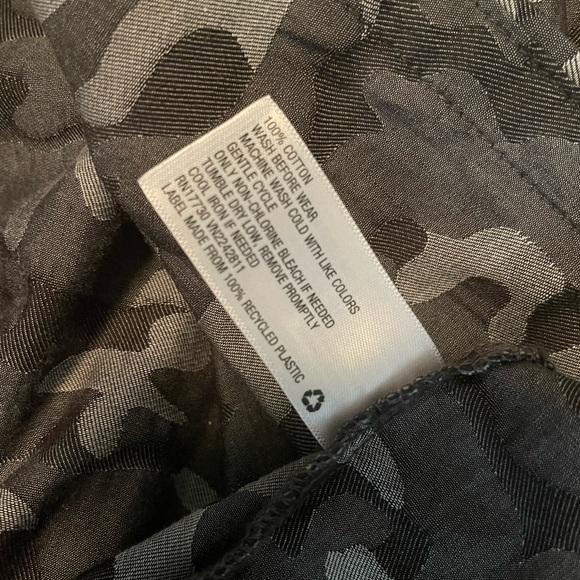 Art class button down short sleeve shirt. Size boys large. Camouflage - Picture 4 of 4